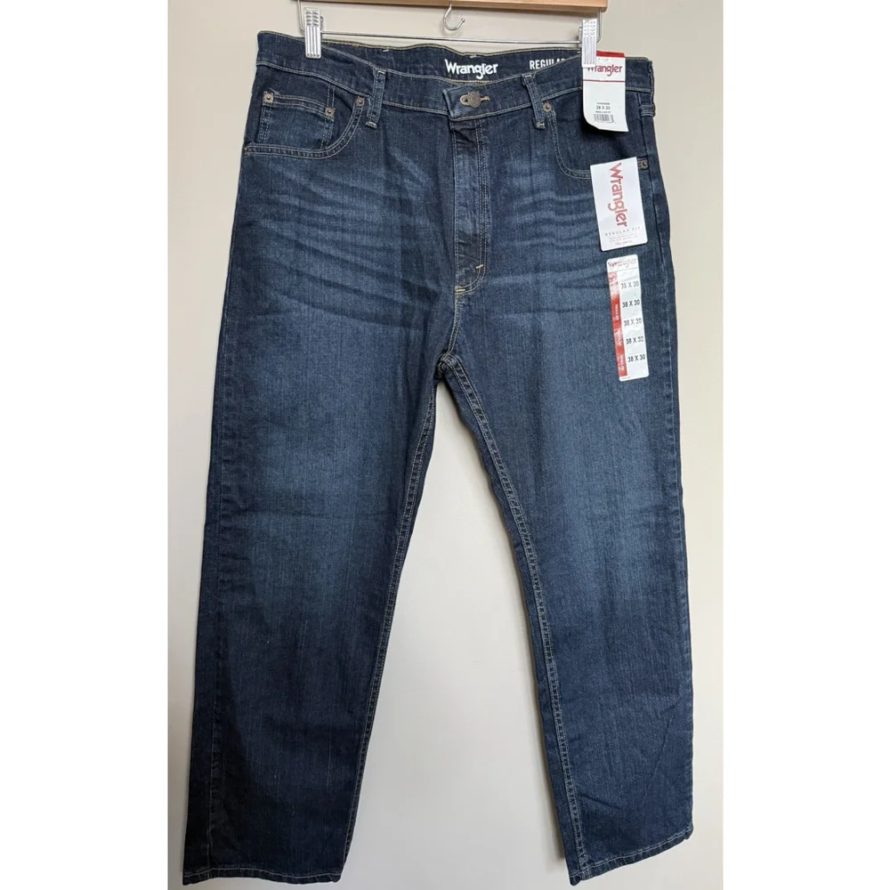 Wrangler Jeans Men's Size 38x30 Regular Fit Denim Straight Leg Stretch‎ NWT